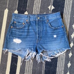 Levi’s 501 Distressed Jean Shorts - Sz 29